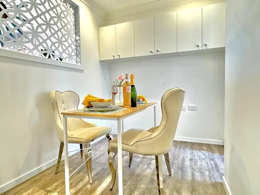 Holiday home Central Contemporary 1Br Studio Villa Brisbane