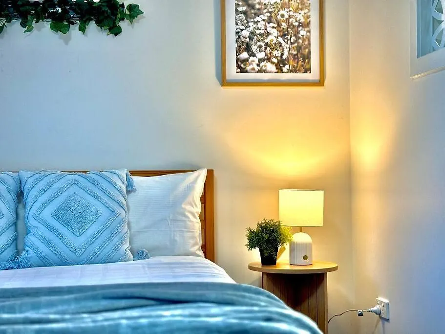 Holiday home Central Contemporary 1Br Studio Villa Brisbane